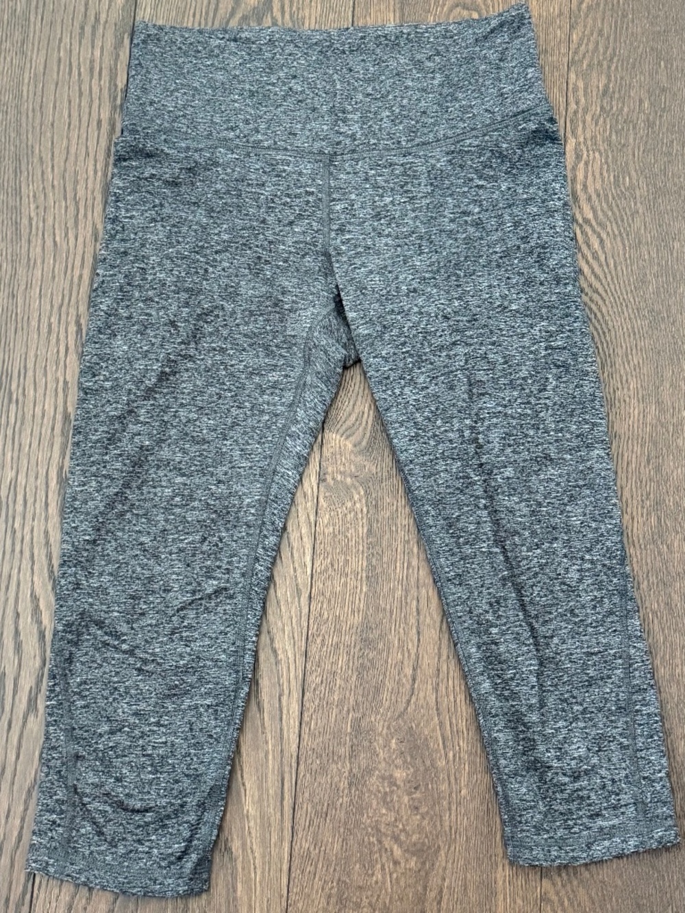 Old Navy Active Gray Heather High-Waisted Crop Leggings M